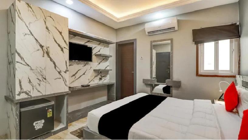 Hotel Mansa Kanpur Dış mekan fotoğraf