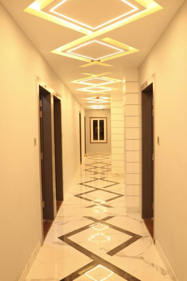 Hotel Mansa Kanpur Dış mekan fotoğraf