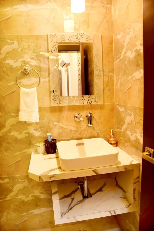 Hotel Mansa Kanpur Dış mekan fotoğraf
