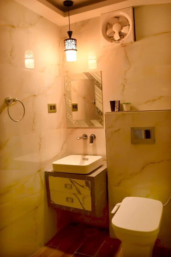 Hotel Mansa Kanpur Dış mekan fotoğraf